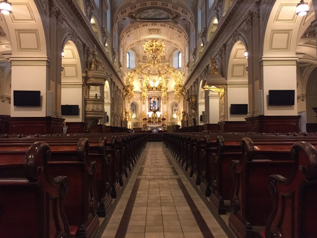 inside Notre Dame du Quebec 